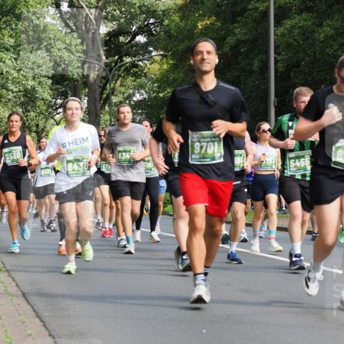 13.09.2026 - 21. swb-Marathon Bremen TobiasT http://msf.ph/oto/10283459 13.09.2026 12:05:02 Laufen 9580, 634, 628, 6430, 575, 9701, 5455 meine-sportfotos.de