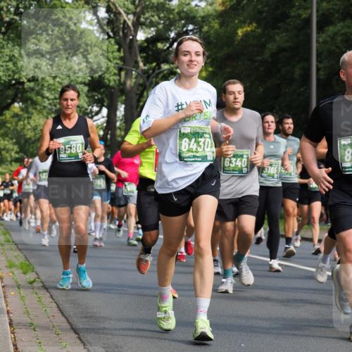 13.09.2026 - 21. swb-Marathon Bremen TobiasT http://msf.ph/oto/10283470 13.09.2026 12:05:04 Laufen 427, 9580, 6430, 6340, 3165, 8, 6179, 21 meine-sportfotos.de