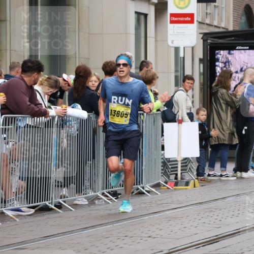 13.09.2026 - 21. swb-Marathon Bremen Strokosch-Dieckow http://msf.ph/oto/10283476 13.09.2026 10:34:08 Ziel 10818, 11418, 13610, 13633, 13637, 10797, 13541, 13605 meine-sportfotos.de