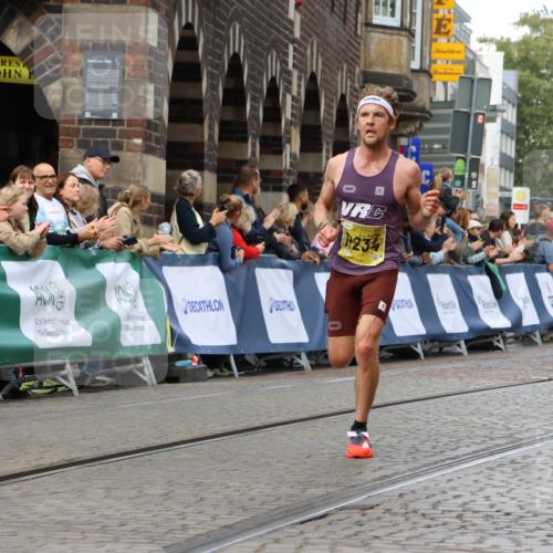 13.09.2026 - 21. swb-Marathon Bremen Strokosch-Dieckow http://msf.ph/oto/10283498 13.09.2026 10:29:45 Ziel 11234, 13517, 13542, 13557 meine-sportfotos.de