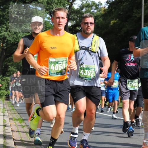 13.09.2026 - 21. swb-Marathon Bremen TobiasT http://msf.ph/oto/10283502 13.09.2026 12:05:12 Laufen 4050, 21, 4392, 26, 3768 meine-sportfotos.de