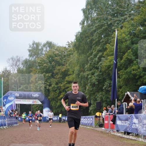 13.09.2026 - Airport Race Dennis Weichert http://msf.ph/oto/10283510 13.09.2026 10:23:47 Ziel 4005, 5203, 5466 meine-sportfotos.de