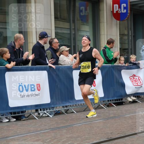 13.09.2026 - 21. swb-Marathon Bremen Strokosch-Dieckow http://msf.ph/oto/10283535 13.09.2026 10:34:16 Ziel 10818, 11418, 12413, 12540, 13637, 13605, 13610, 13633 meine-sportfotos.de
