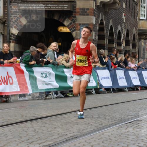 13.09.2026 - 21. swb-Marathon Bremen Strokosch-Dieckow http://msf.ph/oto/10283537 13.09.2026 10:29:49 Ziel 11234, 13517, 13542, 13557, 13623 meine-sportfotos.de