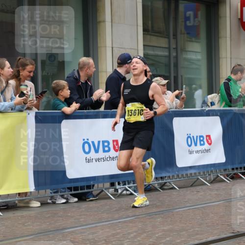 13.09.2026 - 21. swb-Marathon Bremen Strokosch-Dieckow http://msf.ph/oto/10283541 13.09.2026 10:34:16 Ziel 10818, 11418, 12413, 12540, 13637, 13605, 13610, 13633 meine-sportfotos.de