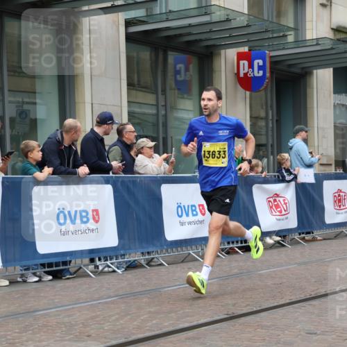 13.09.2026 - 21. swb-Marathon Bremen Strokosch-Dieckow http://msf.ph/oto/10283567 13.09.2026 10:34:18 Ziel 10818, 11418, 12358, 12413, 12540, 13637, 13605, 13610, 13633 meine-sportfotos.de
