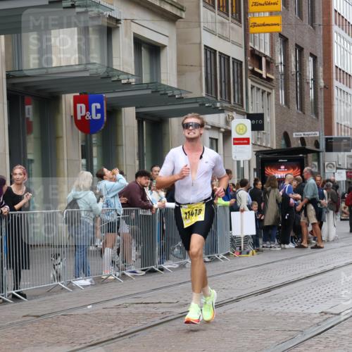 13.09.2026 - 21. swb-Marathon Bremen Strokosch-Dieckow http://msf.ph/oto/10283592 13.09.2026 10:34:23 Ziel 10818, 11197, 11964, 12358, 12413, 12540, 13637, 11418, 13605, 13610, 13633 meine-sportfotos.de