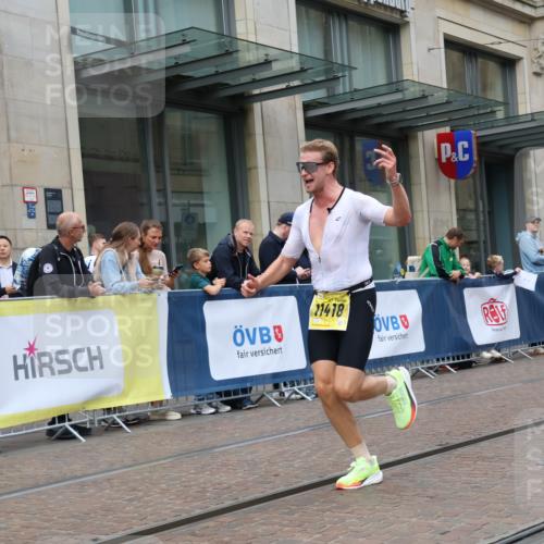 13.09.2026 - 21. swb-Marathon Bremen Strokosch-Dieckow http://msf.ph/oto/10283618 13.09.2026 10:34:25 Ziel 10818, 11197, 11964, 12358, 12413, 12540, 13588, 13637, 11418, 13605, 13610, 13633 meine-sportfotos.de