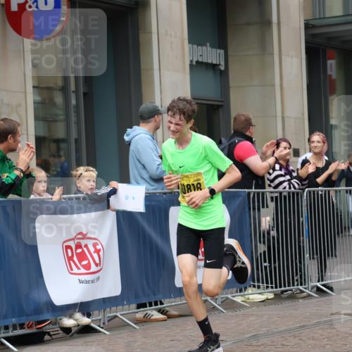 13.09.2026 - 21. swb-Marathon Bremen Strokosch-Dieckow http://msf.ph/oto/10283654 13.09.2026 10:34:37 Ziel 11197, 11964, 12358, 12413, 12540, 13560, 13588, 13601, 13625, 10818, 11418, 13610, 13633, 13637 meine-sportfotos.de