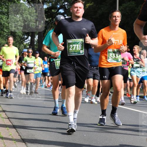 13.09.2026 - 21. swb-Marathon Bremen TobiasT http://msf.ph/oto/10283674 13.09.2026 12:06:03 Laufen 1242, 7, 2718, 21, 3337 meine-sportfotos.de