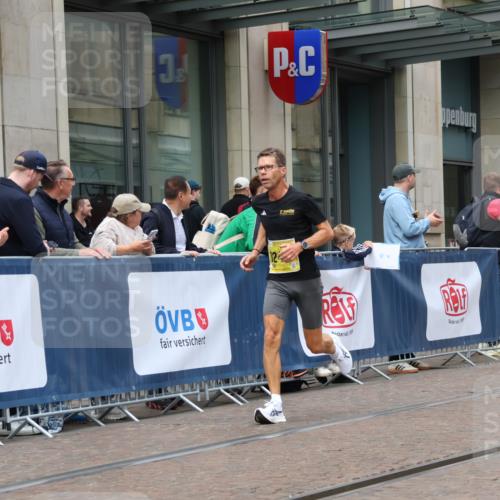 13.09.2026 - 21. swb-Marathon Bremen Strokosch-Dieckow http://msf.ph/oto/10283714 13.09.2026 10:34:43 Ziel 10261, 10262, 11197, 11964, 13505, 13560, 13588, 13601, 13625, 10818, 11418, 12358, 12413, 12540, 13637 meine-sportfotos.de