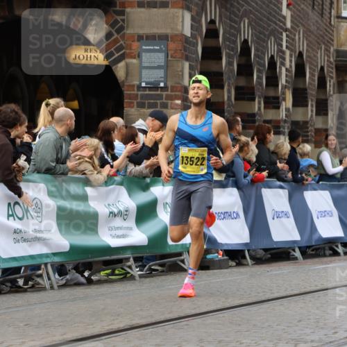 13.09.2026 - 21. swb-Marathon Bremen Strokosch-Dieckow http://msf.ph/oto/10283726 13.09.2026 10:30:26 Ziel 13522, 13561, 12458, 13603 meine-sportfotos.de