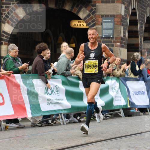 13.09.2026 - 21. swb-Marathon Bremen Strokosch-Dieckow http://msf.ph/oto/10283814 13.09.2026 10:30:30 Ziel 13522, 13561, 13569, 13576, 12458, 13603 meine-sportfotos.de
