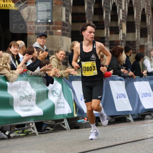 13.09.2026 - 21. swb-Marathon Bremen Strokosch-Dieckow http://msf.ph/oto/10283839 13.09.2026 10:30:44 Ziel 13522, 13569, 13576, 13537, 13554, 13630 meine-sportfotos.de