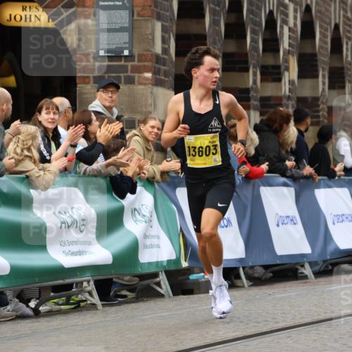 13.09.2026 - 21. swb-Marathon Bremen Strokosch-Dieckow http://msf.ph/oto/10283844 13.09.2026 10:30:44 Ziel 13522, 13569, 13576, 13537, 13554, 13630 meine-sportfotos.de