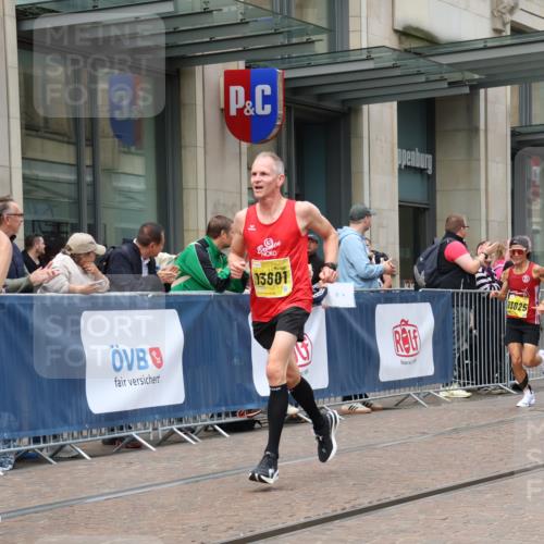 13.09.2026 - 21. swb-Marathon Bremen Strokosch-Dieckow http://msf.ph/oto/10283846 13.09.2026 10:34:55 Ziel 10261, 10262, 10994, 11068, 11176, 11345, 11512, 13505, 13514, 13540, 13560, 13590, 13619, 10818, 11197, 11964, 12358, 12413, 12540, 13588, 13601, 13625, 13637 meine-sportfotos.de