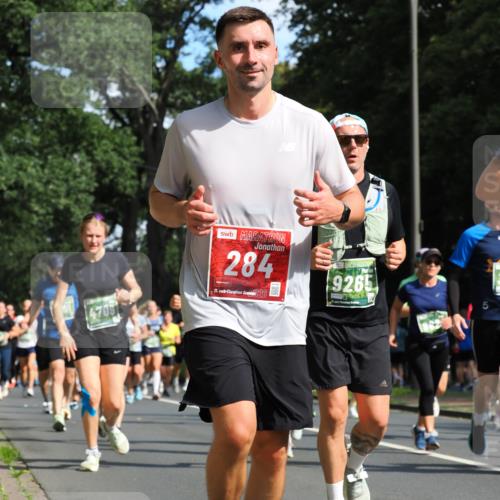 13.09.2026 - 21. swb-Marathon Bremen TobiasT http://msf.ph/oto/10283854 13.09.2026 12:06:44 Laufen 4709, 284, 21, 26, 9265, 25 meine-sportfotos.de