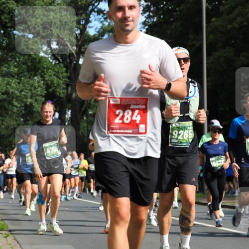 13.09.2026 - 21. swb-Marathon Bremen TobiasT http://msf.ph/oto/10283860 13.09.2026 12:06:45 Laufen 4709, 284, 9265, 26 meine-sportfotos.de