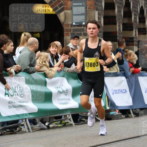 13.09.2026 - 21. swb-Marathon Bremen Strokosch-Dieckow http://msf.ph/oto/10283865 13.09.2026 10:30:44 Ziel 13522, 13569, 13576, 13537, 13554, 13630 meine-sportfotos.de