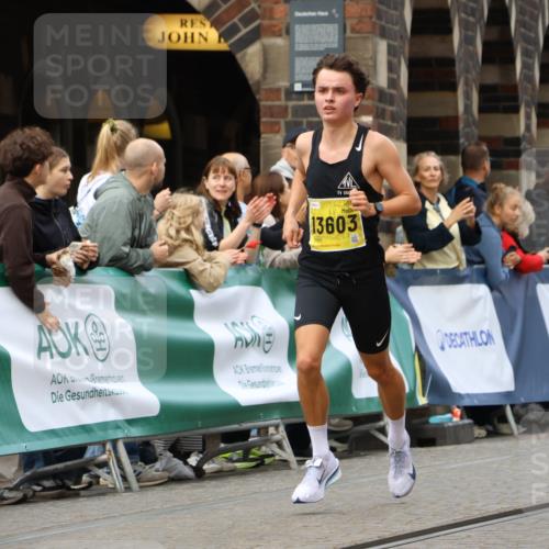 13.09.2026 - 21. swb-Marathon Bremen Strokosch-Dieckow http://msf.ph/oto/10283870 13.09.2026 10:30:44 Ziel 13522, 13569, 13576, 13537, 13554, 13630 meine-sportfotos.de