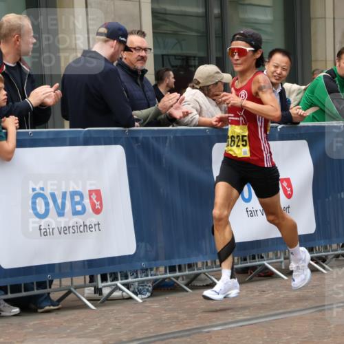 13.09.2026 - 21. swb-Marathon Bremen Strokosch-Dieckow http://msf.ph/oto/10283871 13.09.2026 10:34:56 Ziel 10261, 10262, 10994, 11068, 11176, 11345, 11512, 13505, 13514, 13540, 13560, 13590, 13619, 10818, 11197, 11964, 12358, 12413, 12540, 13588, 13601, 13625, 13637 meine-sportfotos.de