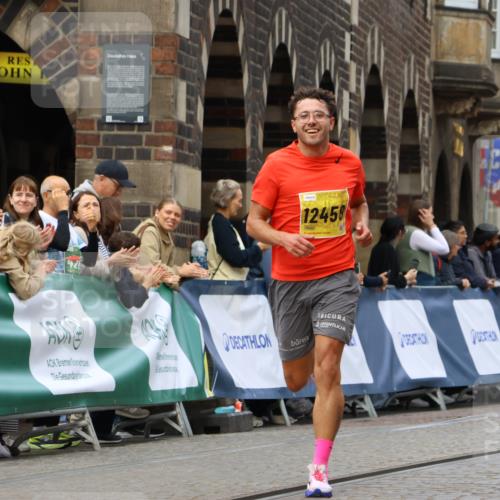 13.09.2026 - 21. swb-Marathon Bremen Strokosch-Dieckow http://msf.ph/oto/10283875 13.09.2026 10:30:48 Ziel 13569, 13576, 13603, 13537, 13554, 13572, 13630 meine-sportfotos.de