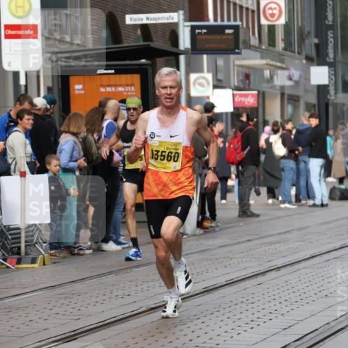 13.09.2026 - 21. swb-Marathon Bremen Strokosch-Dieckow http://msf.ph/oto/10283883 13.09.2026 10:35:01 Ziel 10261, 10262, 10994, 11068, 11176, 11345, 11512, 12289, 13505, 13514, 13540, 13560, 13583, 13590, 13619, 11197, 11964, 12358, 12413, 12540, 13588, 13601, 13625 meine-sportfotos.de