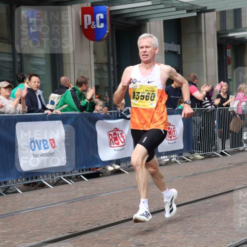 13.09.2026 - 21. swb-Marathon Bremen Strokosch-Dieckow http://msf.ph/oto/10283929 13.09.2026 10:35:04 Ziel 10994, 11068, 11176, 11345, 11512, 12289, 13514, 13540, 13583, 13590, 13619, 10261, 10262, 11197, 11964, 12358, 12413, 12540, 13505, 13560, 13588, 13601, 13625 meine-sportfotos.de