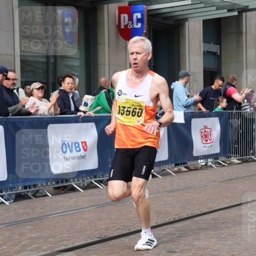 13.09.2026 - 21. swb-Marathon Bremen Strokosch-Dieckow http://msf.ph/oto/10283934 13.09.2026 10:35:05 Ziel 10994, 11068, 11176, 11345, 11512, 12289, 13514, 13540, 13583, 13590, 13619, 10261, 10262, 11197, 11964, 12358, 12413, 12540, 13505, 13560, 13588, 13601, 13625 meine-sportfotos.de