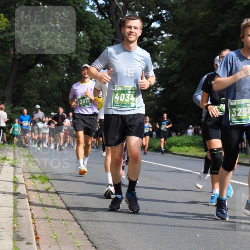 13.09.2026 - 21. swb-Marathon Bremen TobiasT http://msf.ph/oto/10283939 13.09.2026 12:07:06 Laufen 2918, 19, 4034, 3264 meine-sportfotos.de