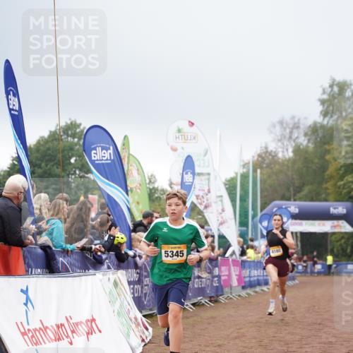 13.09.2026 - Airport Race Dennis Weichert http://msf.ph/oto/10283957 13.09.2026 10:24:13 Ziel 4180, 5136, 5298, 5345, 5369 meine-sportfotos.de