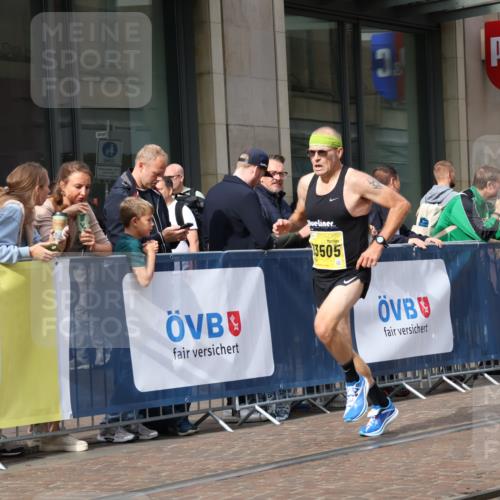 13.09.2026 - 21. swb-Marathon Bremen Strokosch-Dieckow http://msf.ph/oto/10283962 13.09.2026 10:35:07 Ziel 10994, 11068, 11176, 11345, 11512, 12289, 13514, 13540, 13583, 13590, 13619, 10261, 10262, 11197, 11964, 12358, 13505, 13560, 13588, 13601, 13625 meine-sportfotos.de
