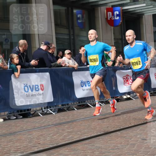 13.09.2026 - 21. swb-Marathon Bremen Strokosch-Dieckow http://msf.ph/oto/10283988 13.09.2026 10:35:10 Ziel 10994, 11068, 11176, 11345, 11512, 12289, 13514, 13540, 13583, 13590, 13619, 10261, 10262, 11197, 11964, 13505, 13560, 13588, 13601, 13625 meine-sportfotos.de