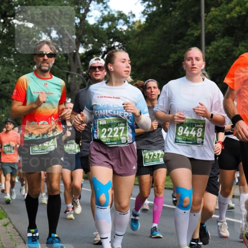 13.09.2026 - 21. swb-Marathon Bremen TobiasT http://msf.ph/oto/10283991 13.09.2026 12:07:27 Laufen 20, 21, 20, 4027, 2227, 4737, 9448, 21, 20 meine-sportfotos.de