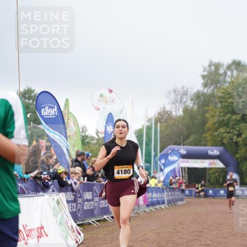 13.09.2026 - Airport Race Dennis Weichert http://msf.ph/oto/10283996 13.09.2026 10:24:14 Ziel 4017, 4180, 5136, 5298, 5345, 5369 meine-sportfotos.de