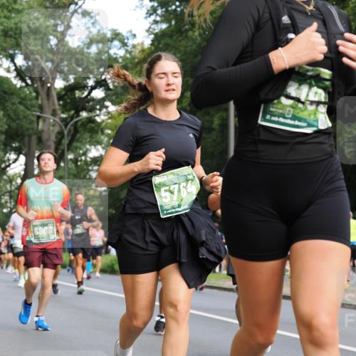 13.09.2026 - 21. swb-Marathon Bremen TobiasT http://msf.ph/oto/10284014 13.09.2026 12:07:34 Laufen 6908, 5764, 21 meine-sportfotos.de