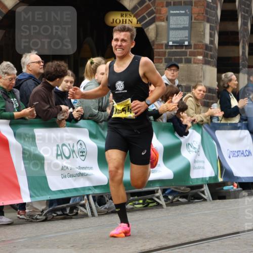 13.09.2026 - 21. swb-Marathon Bremen Strokosch-Dieckow http://msf.ph/oto/10284021 13.09.2026 10:31:04 Ziel 12458, 13537, 13554, 13603, 13571, 13602 meine-sportfotos.de