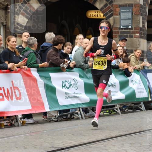 13.09.2026 - 21. swb-Marathon Bremen Strokosch-Dieckow http://msf.ph/oto/10284040 13.09.2026 10:31:08 Ziel 12458, 13537, 13554, 13630, 13571 meine-sportfotos.de