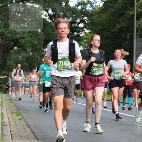 13.09.2026 - 21. swb-Marathon Bremen TobiasT http://msf.ph/oto/10284048 13.09.2026 12:07:40 Laufen 12841, 892, 7146, 26, 403, 4705 meine-sportfotos.de