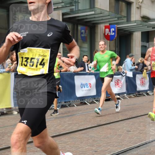 13.09.2026 - 21. swb-Marathon Bremen Strokosch-Dieckow http://msf.ph/oto/10284083 13.09.2026 10:35:20 Ziel 11345, 12289, 13558, 13583, 10261, 10262, 10994, 11068, 11176, 11345, 11512, 13505, 13514, 13540, 13560, 13590, 13619 meine-sportfotos.de