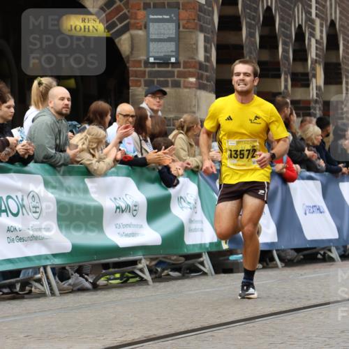 13.09.2026 - 21. swb-Marathon Bremen Strokosch-Dieckow http://msf.ph/oto/10284085 13.09.2026 10:31:14 Ziel 13537, 13554, 13572, 13630, 13571 meine-sportfotos.de