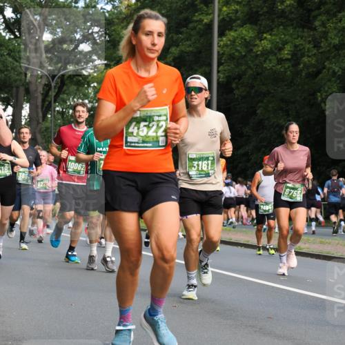 13.09.2026 - 21. swb-Marathon Bremen TobiasT http://msf.ph/oto/10284114 13.09.2026 12:07:52 Laufen 365, 627, 10062, 4522, 3161, 2664, 6756 meine-sportfotos.de