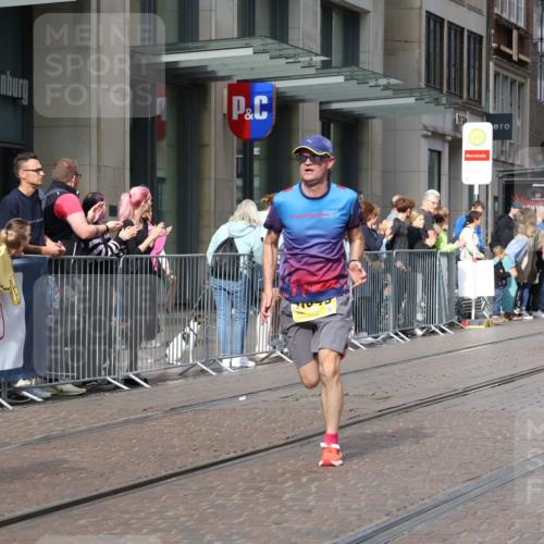 13.09.2026 - 21. swb-Marathon Bremen Strokosch-Dieckow http://msf.ph/oto/10284125 13.09.2026 10:35:23 Ziel 12289, 13558, 13583, 10261, 10262, 10994, 11068, 11176, 11345, 11512, 13505, 13514, 13540, 13560, 13590, 13619 meine-sportfotos.de