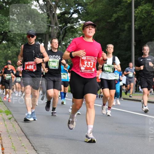 13.09.2026 - 21. swb-Marathon Bremen TobiasT http://msf.ph/oto/10284163 13.09.2026 12:08:05 Laufen 496, 197, 7196, 333, 9575 meine-sportfotos.de
