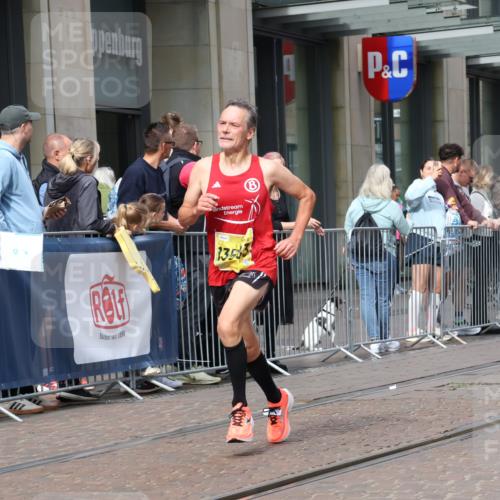13.09.2026 - 21. swb-Marathon Bremen Strokosch-Dieckow http://msf.ph/oto/10284176 13.09.2026 10:35:26 Ziel 12289, 13558, 10261, 10262, 10994, 11068, 11176, 11345, 11512, 12289, 13505, 13514, 13540, 13560, 13583, 13590, 13619 meine-sportfotos.de