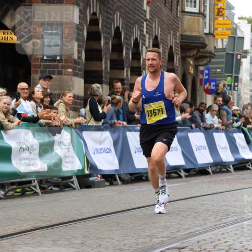 13.09.2026 - 21. swb-Marathon Bremen Strokosch-Dieckow http://msf.ph/oto/10284196 13.09.2026 10:31:29 Ziel 13572, 13602, 13504, 13643 meine-sportfotos.de