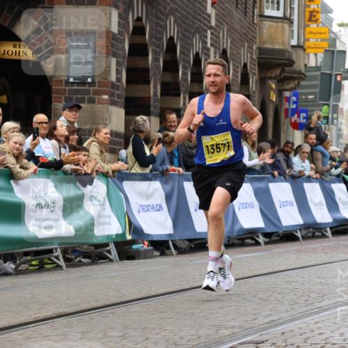 13.09.2026 - 21. swb-Marathon Bremen Strokosch-Dieckow http://msf.ph/oto/10284201 13.09.2026 10:31:29 Ziel 13572, 13602, 13504, 13643 meine-sportfotos.de