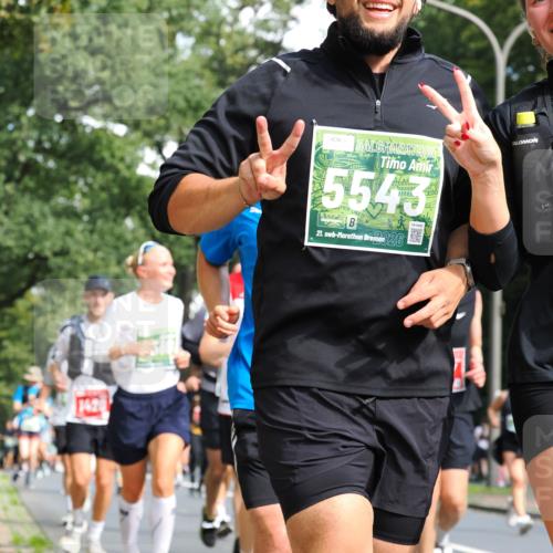 13.09.2026 - 21. swb-Marathon Bremen TobiasT http://msf.ph/oto/10284204 13.09.2026 12:08:16 Laufen 1420, 5543, 218, 21, 026 meine-sportfotos.de