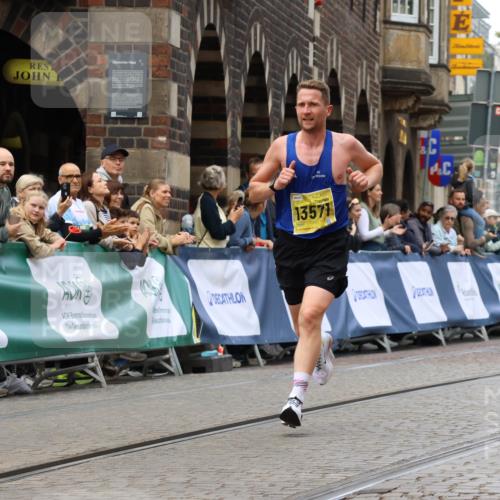 13.09.2026 - 21. swb-Marathon Bremen Strokosch-Dieckow http://msf.ph/oto/10284207 13.09.2026 10:31:29 Ziel 13572, 13602, 13504, 13643 meine-sportfotos.de