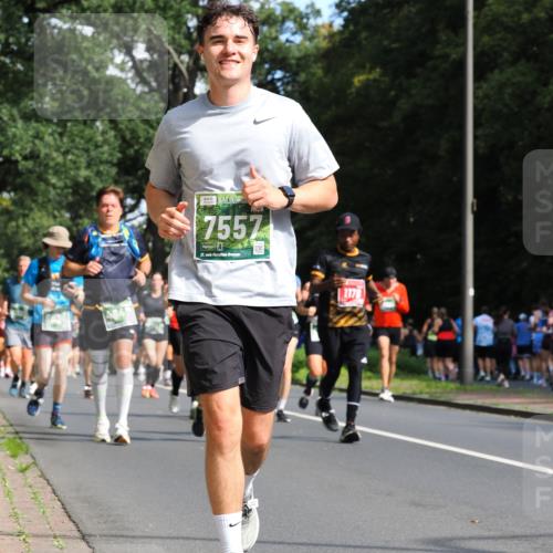 13.09.2026 - 21. swb-Marathon Bremen TobiasT http://msf.ph/oto/10284237 13.09.2026 12:08:21 Laufen 484, 7557, 21, 126, 1178 meine-sportfotos.de